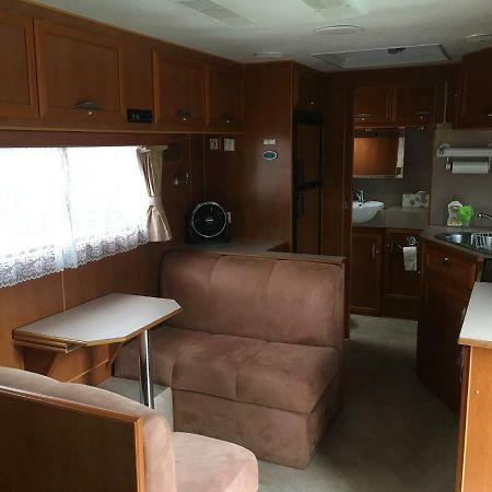 Отель Comfortable Caravan Куктаун Экстерьер фото